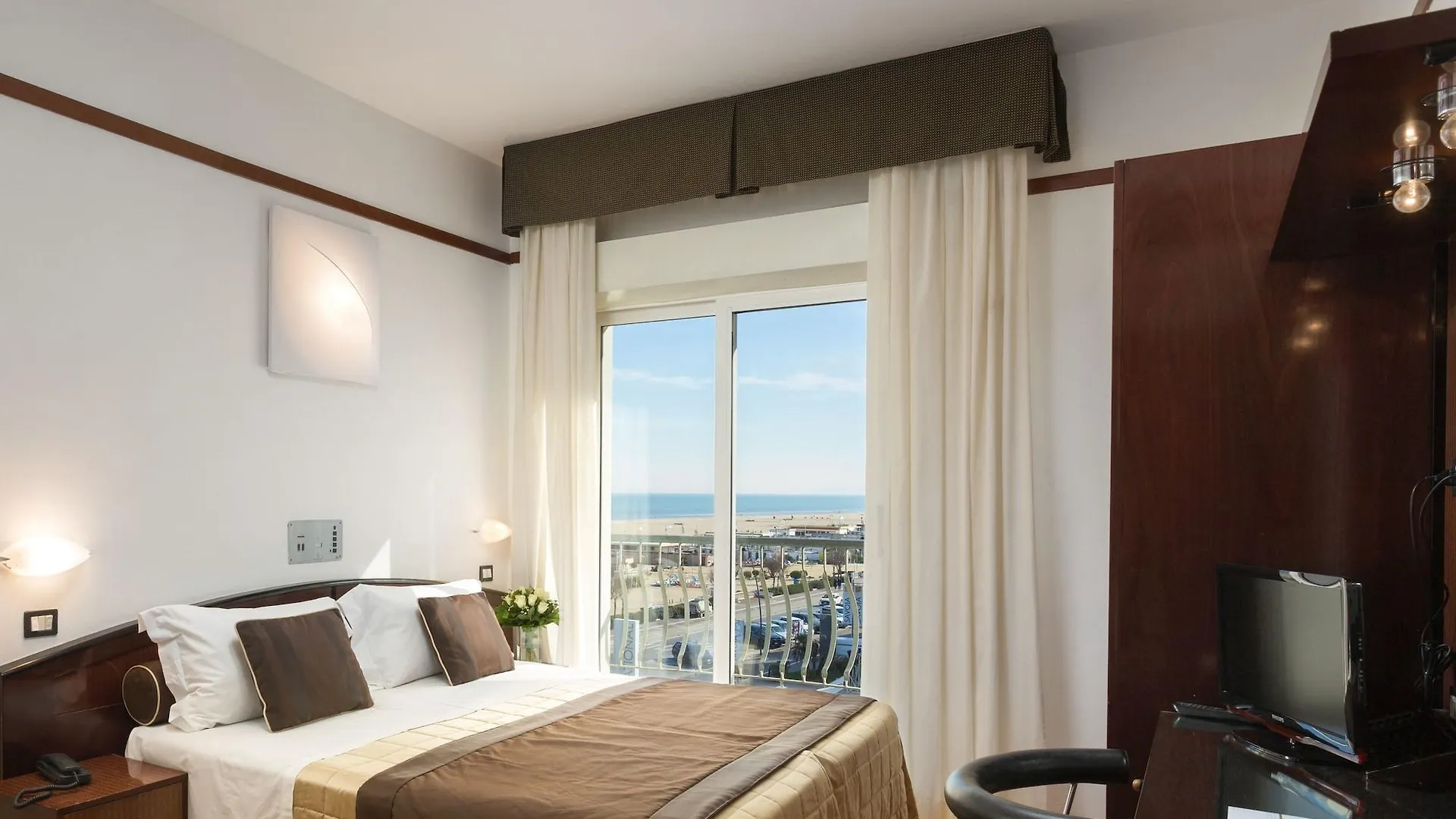 Hotel Continental Rimini 4*,