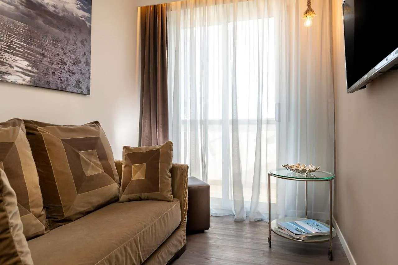 Hotel Continental Rimini 4*,