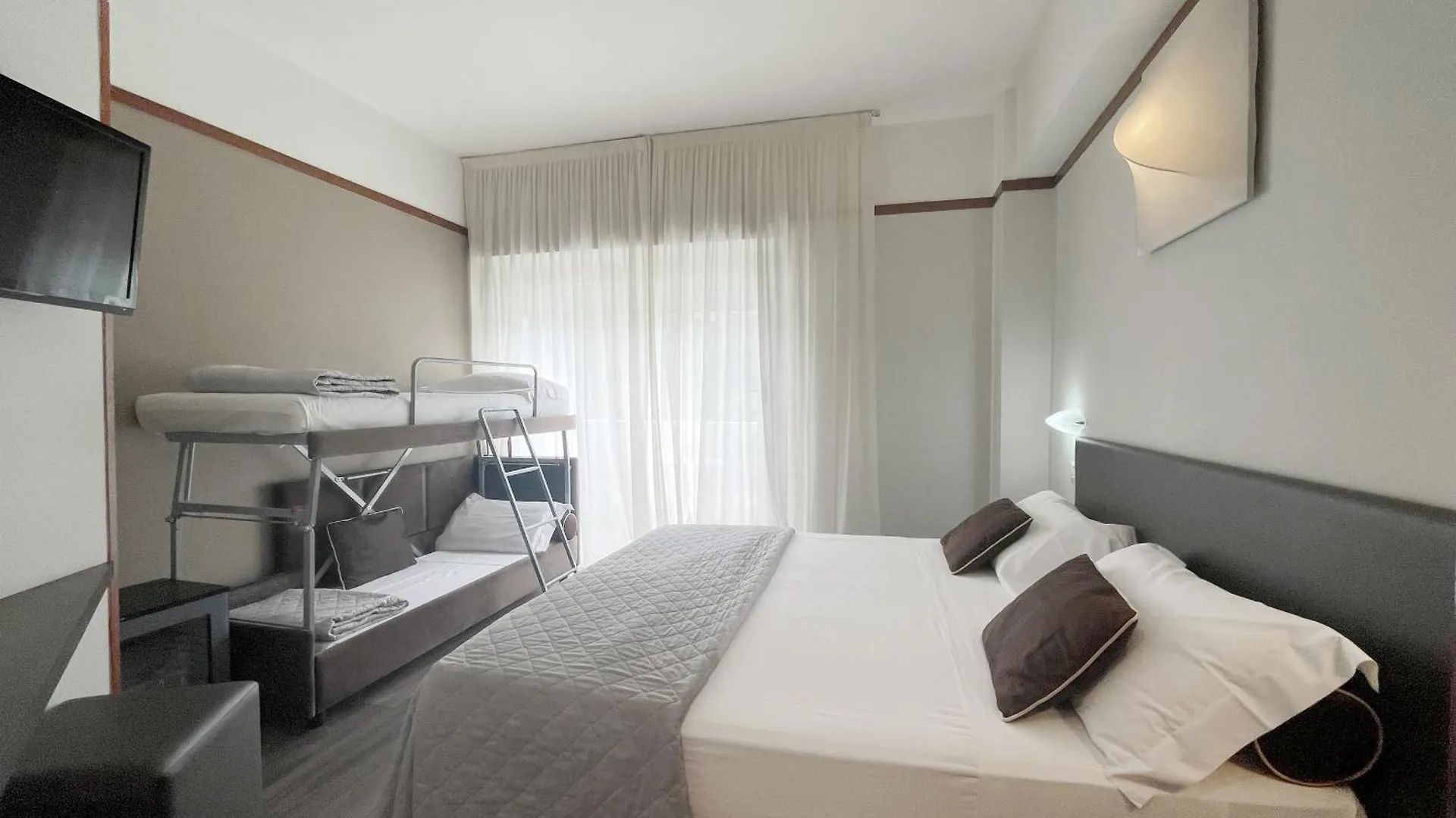 Hotel Continental Rimini 4*,  Italy