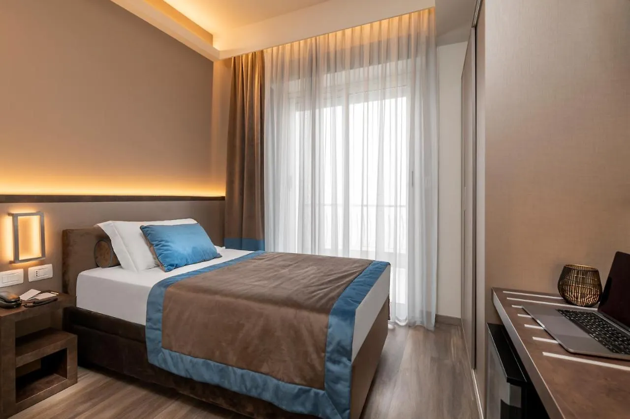 Hotel Continental 리미니